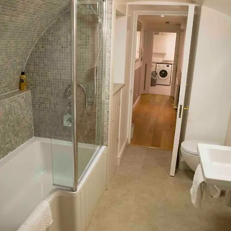 Bath Garden Apartment Exterior photo